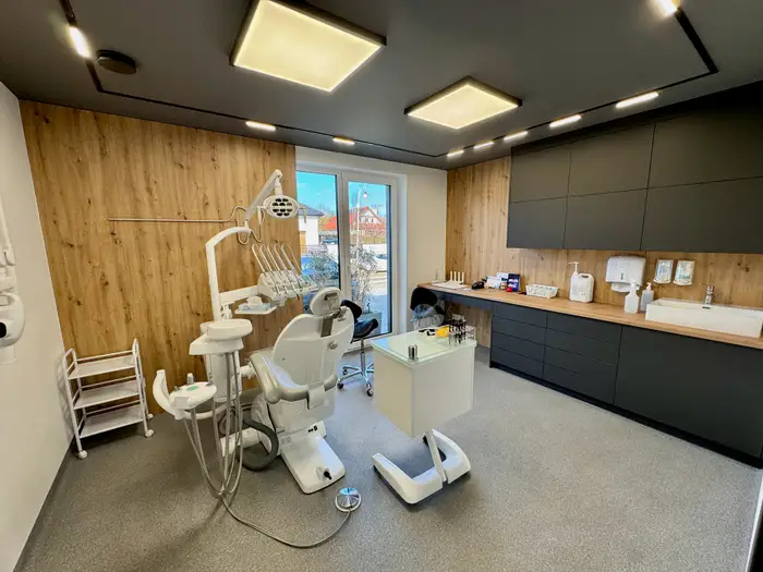Gabinet zabiegowy Dentina przygotowany do zabiegu stomatologii estetycznej